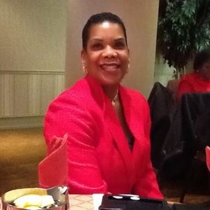 Meet your Posher, Regina